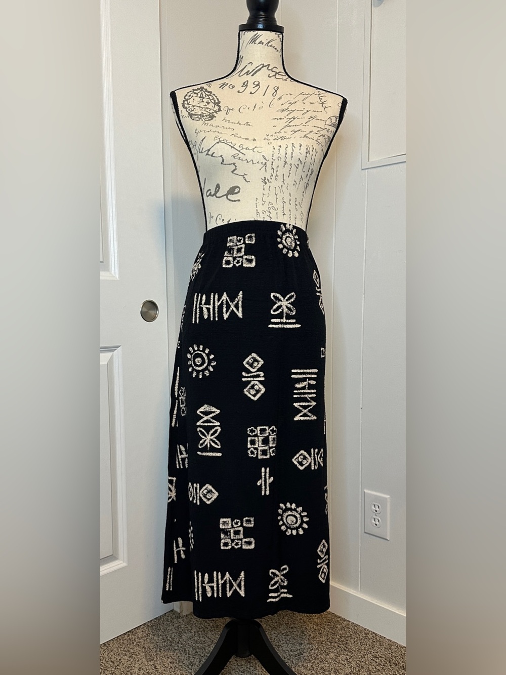Vintage Black Midi Skirt Tribal Mudcloth Print Elastic Waist Rayon Size L